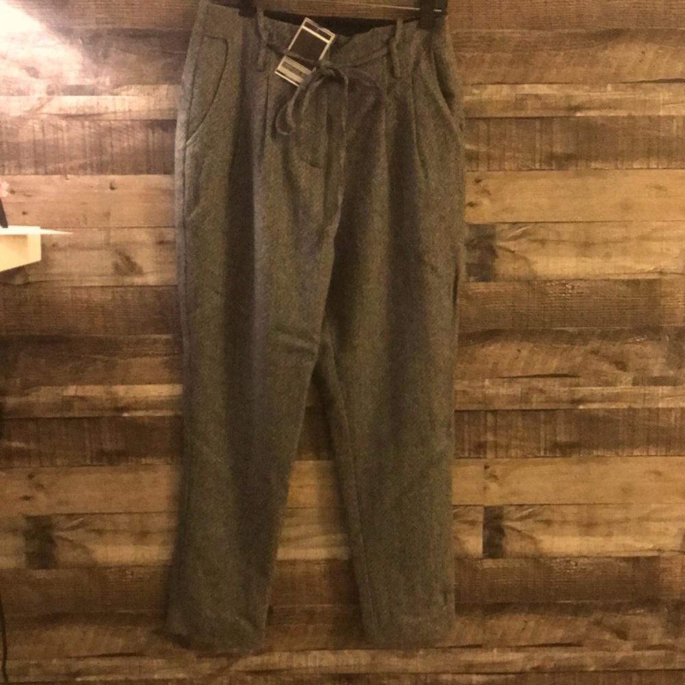 *NWT* Greylin chic pants